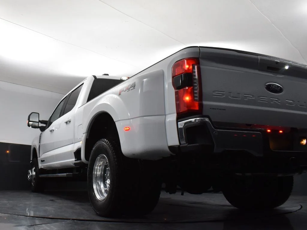 New 2026 Oxford White Ford F-350® XLT image 30