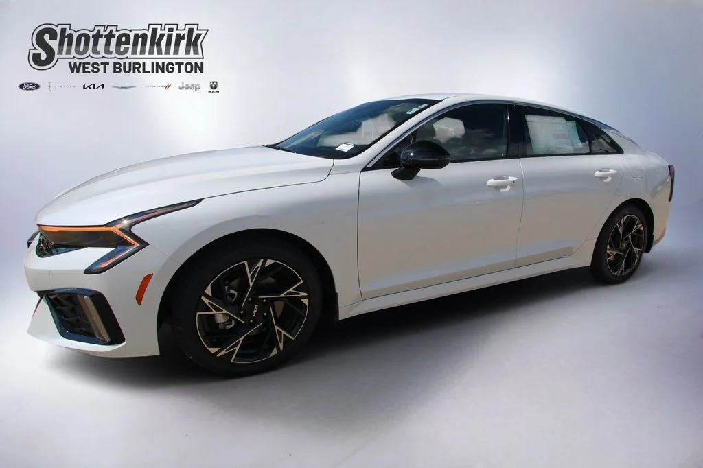 New 2026 White Kia GT-Line image 1