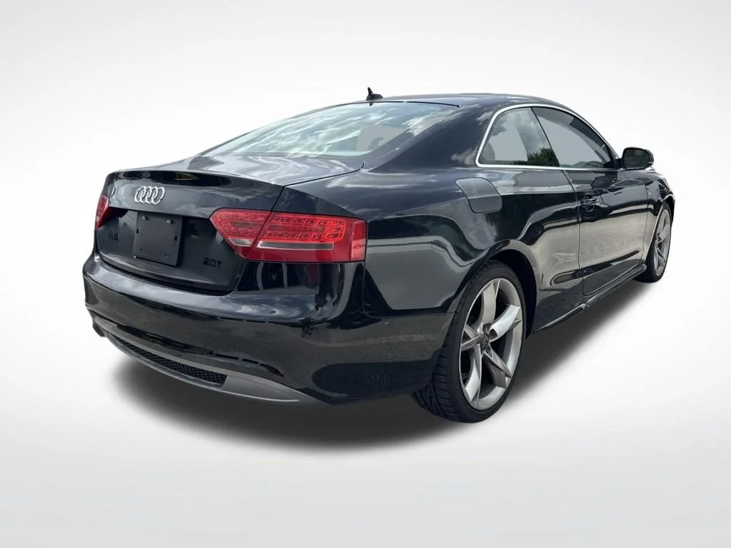 Used 2010 Black Audi  image 5