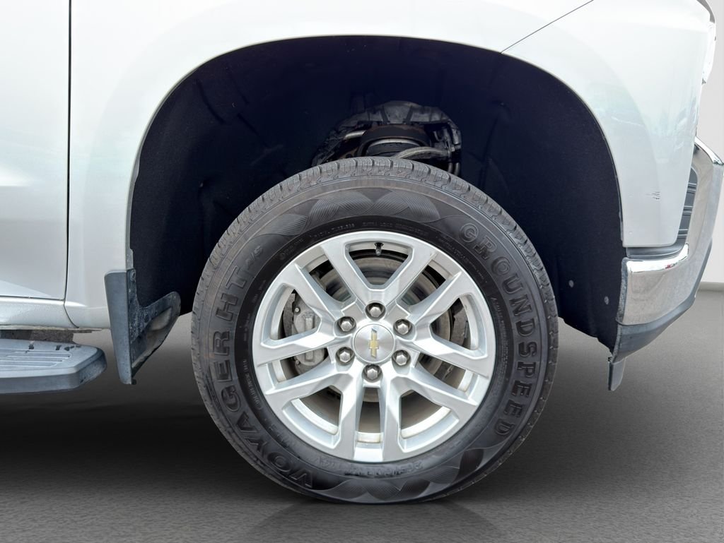 Used 2020 Silver Chevrolet LT image 22