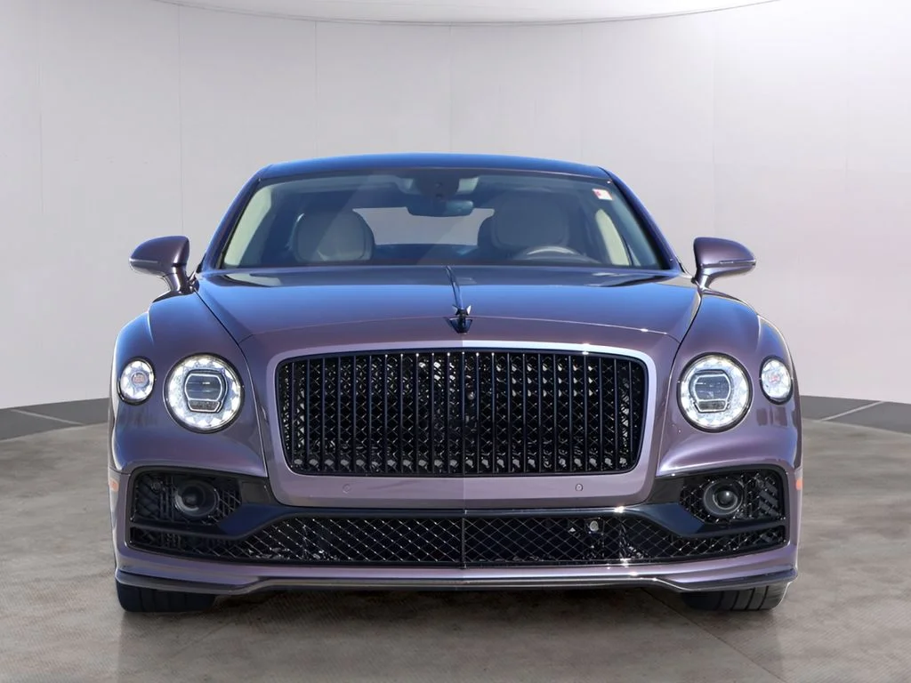 Used 2023 Gray Violet by Mulliner Bentley Azure image 2