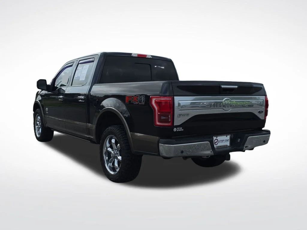 Used 2015  Ford King Ranch image 5