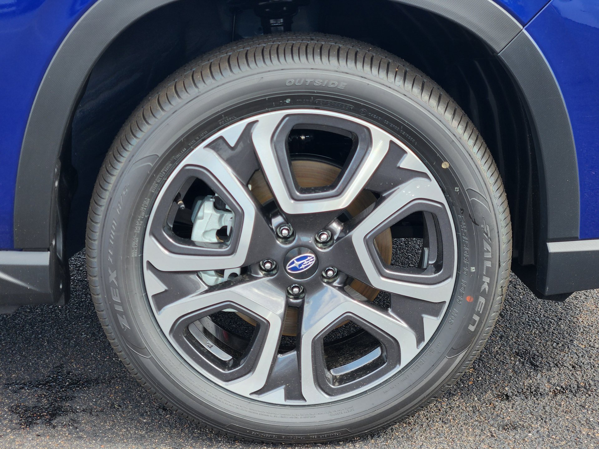 New 2026 SAPPHIRE BLUE PEARL Subaru Limited 7-Passenger image 8