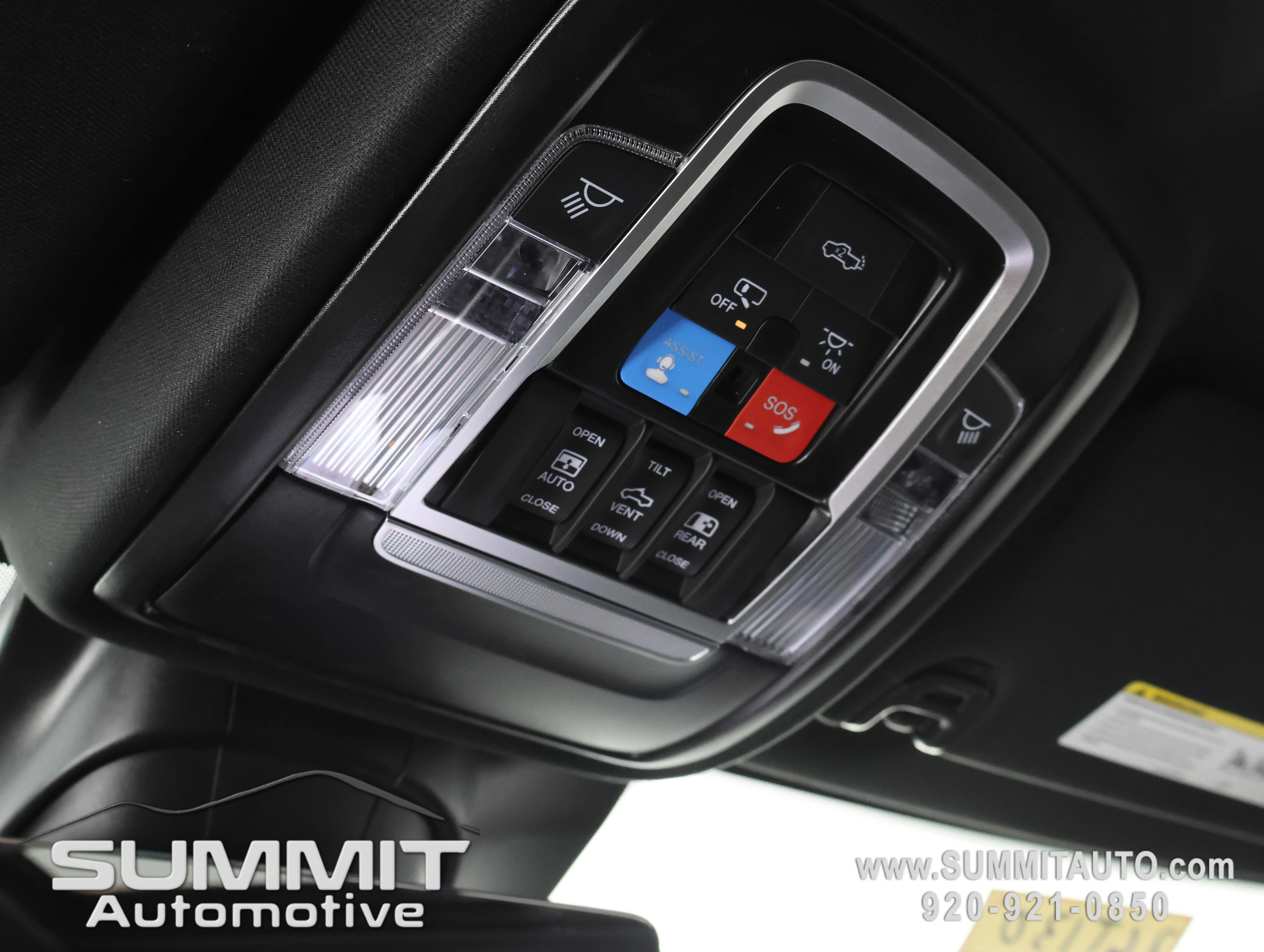 New 2026 Granite Crystal Metallic Clear-Coat Exterior Paint RAM Laramie image 60