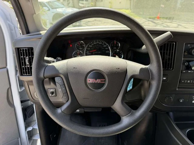 Used 2025 White GMC LT image 26