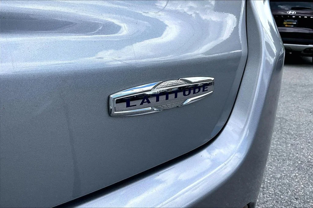 Certified Used 2019 Silver Jeep Latitude image 24