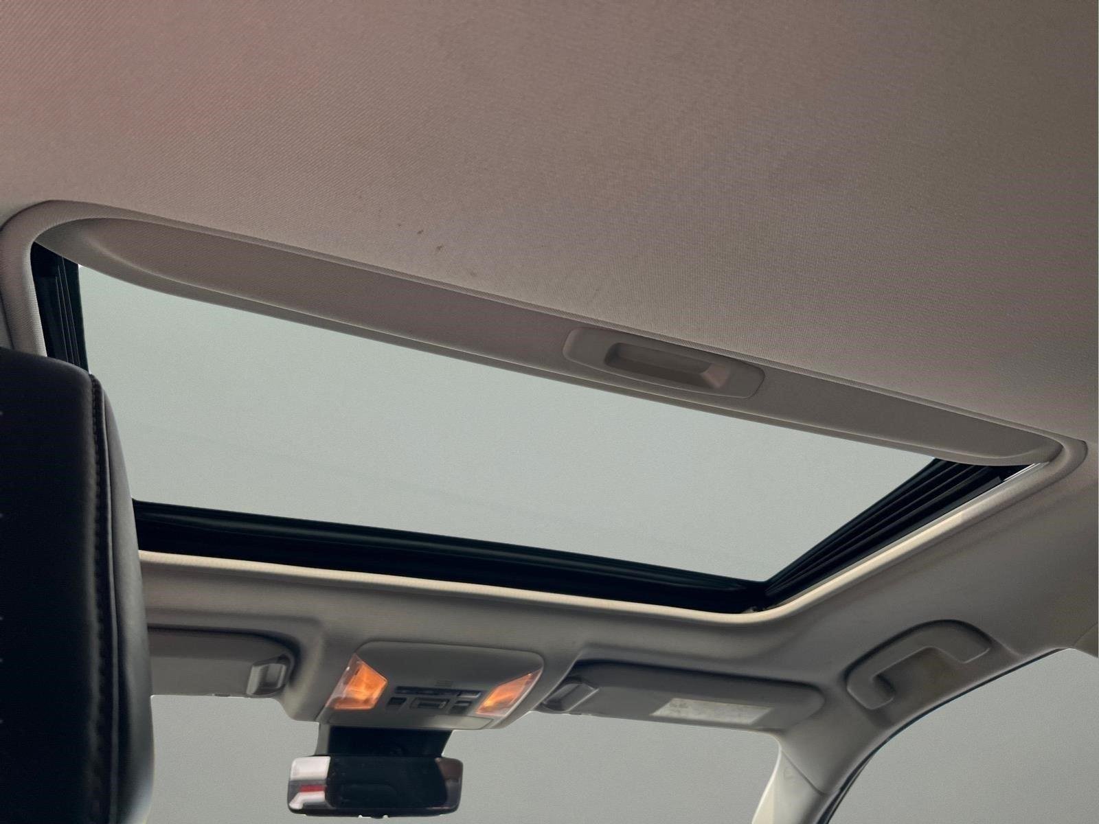 2019 Toyota RAV4 XLE Premium - Photo 14