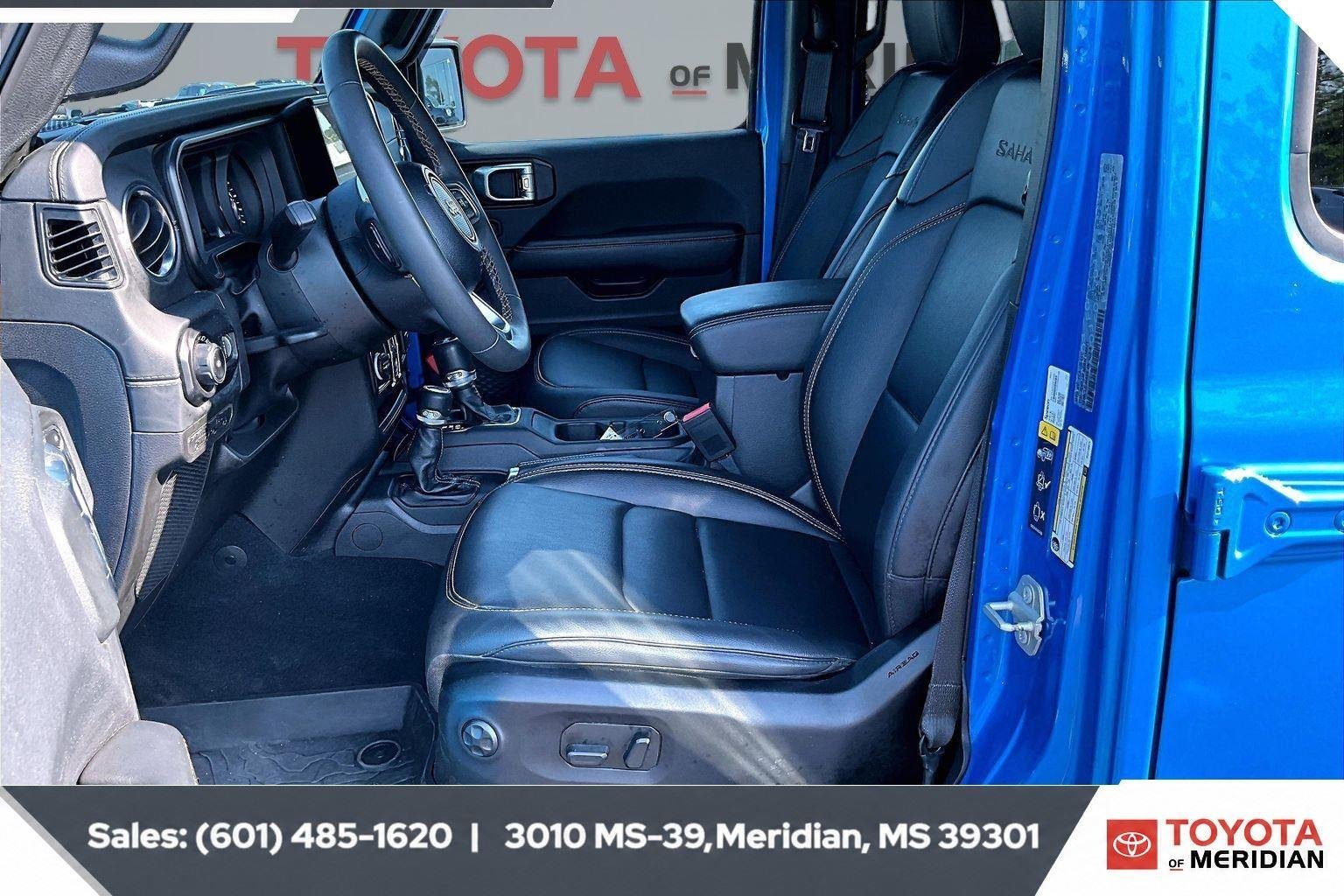 Used 2024 Hydro Blue Pearlcoat Jeep Sahara image 18