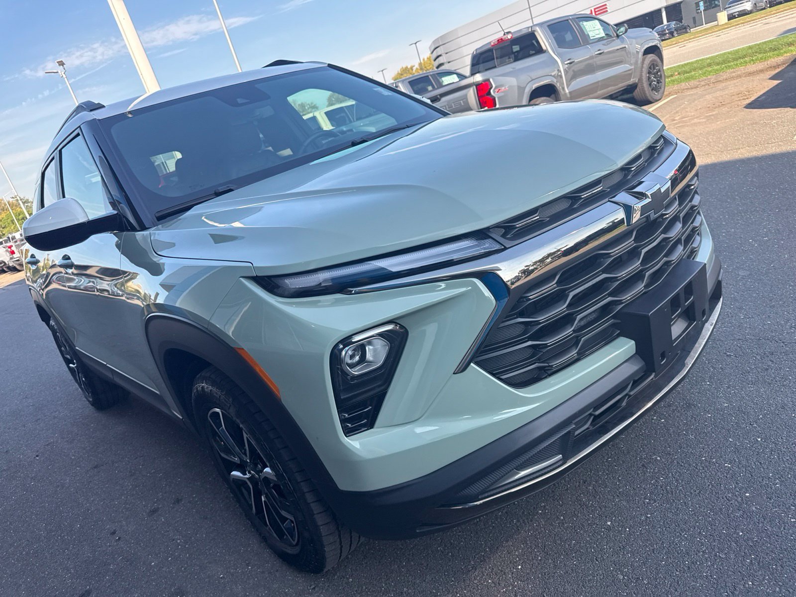 Used 2024 Cacti Green Chevrolet ACTIV image 4