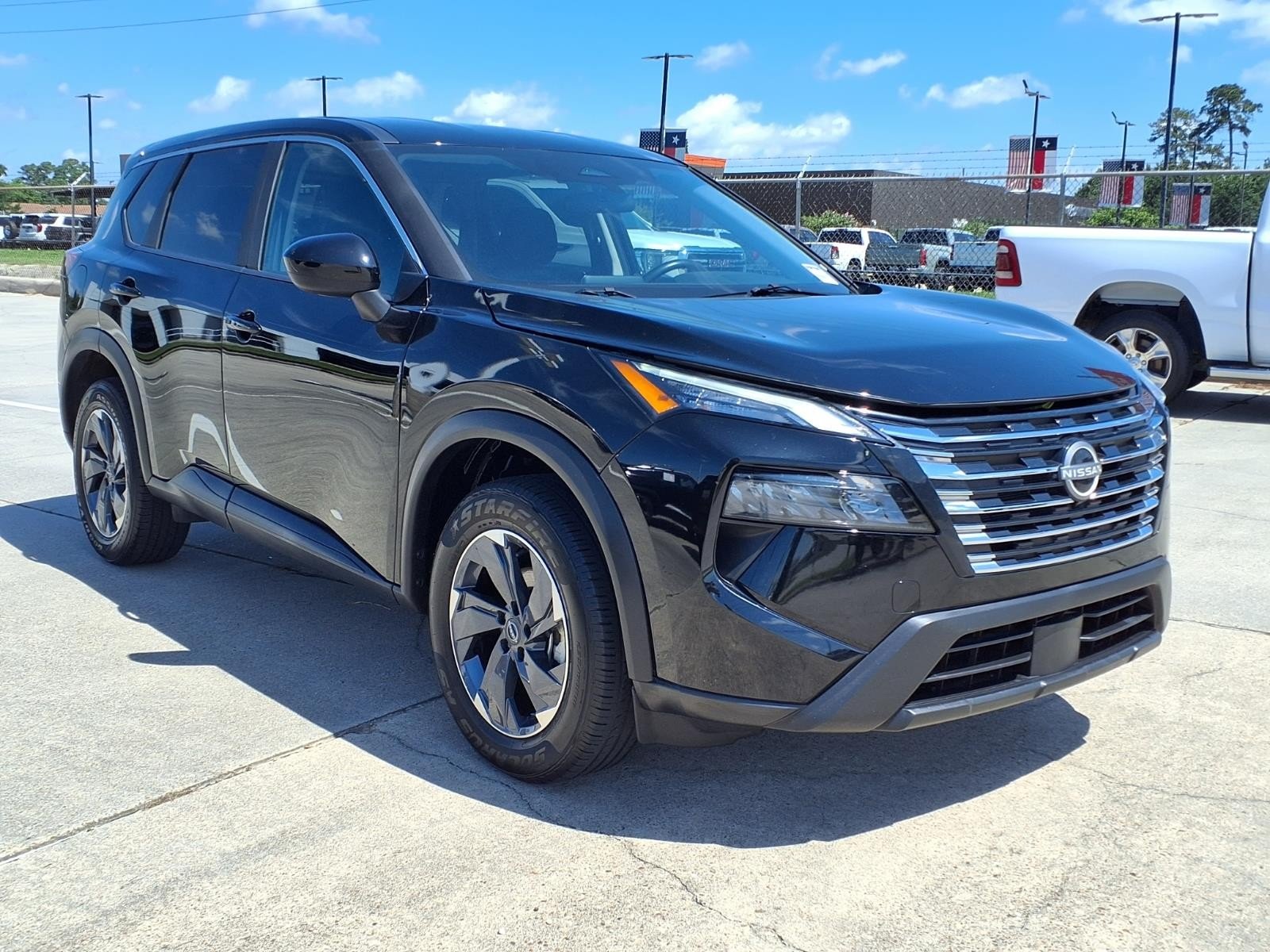 2025 Nissan Rogue SV Black at Robbins Nissan