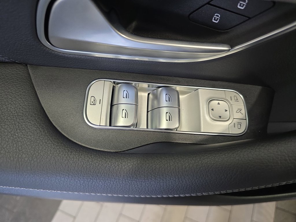 Certified Used 2026 White Mercedes-Benz GLE 350 image 32