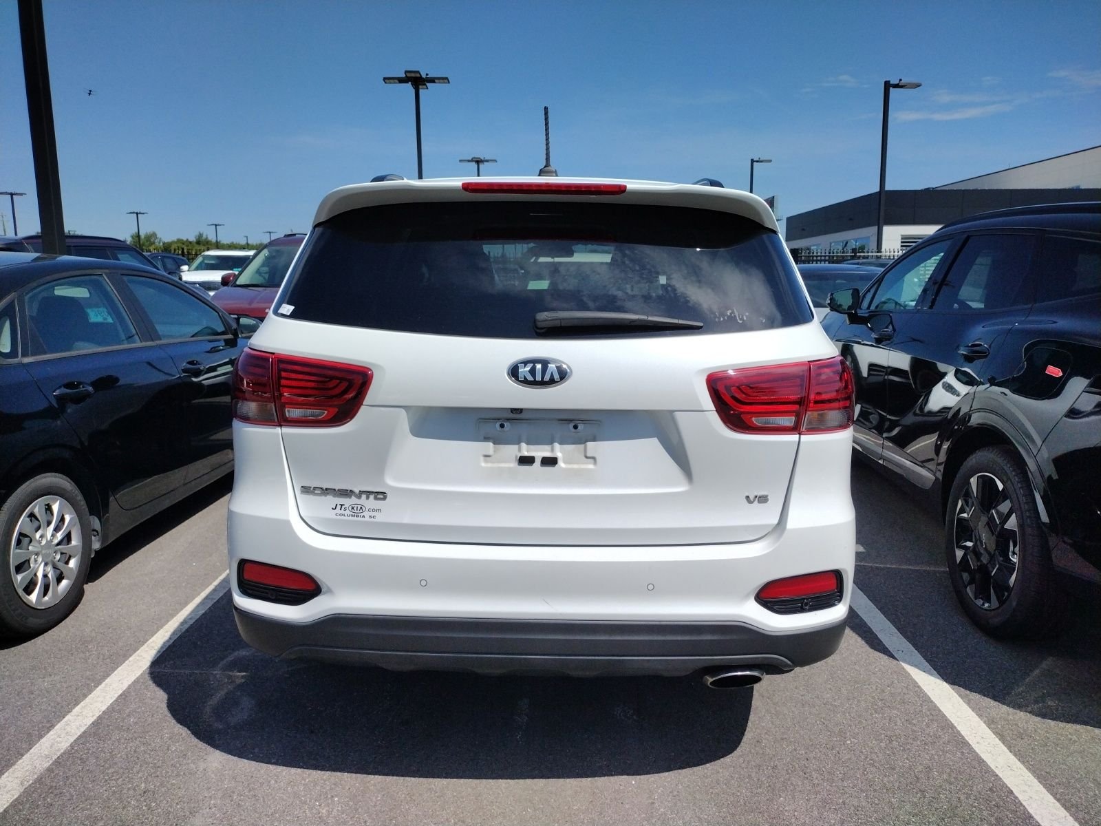 Used 2020 White Kia S image 5