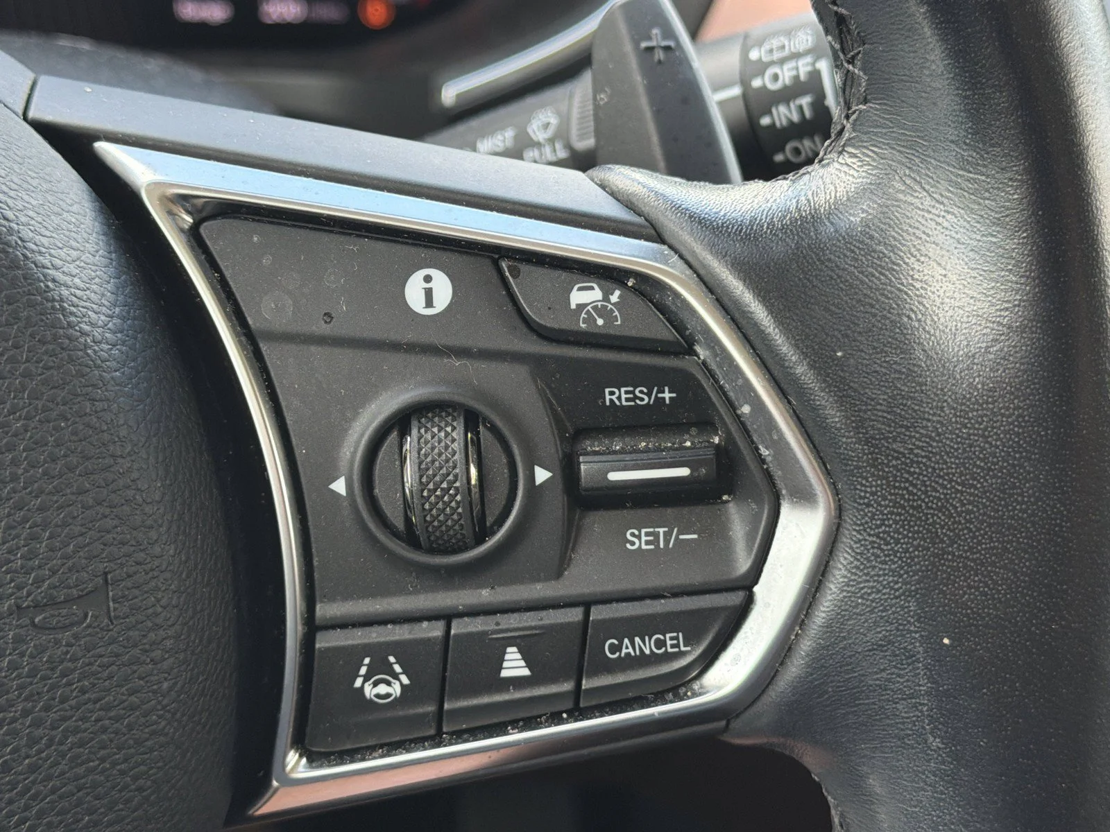 Used 2023  Acura Technology image 31