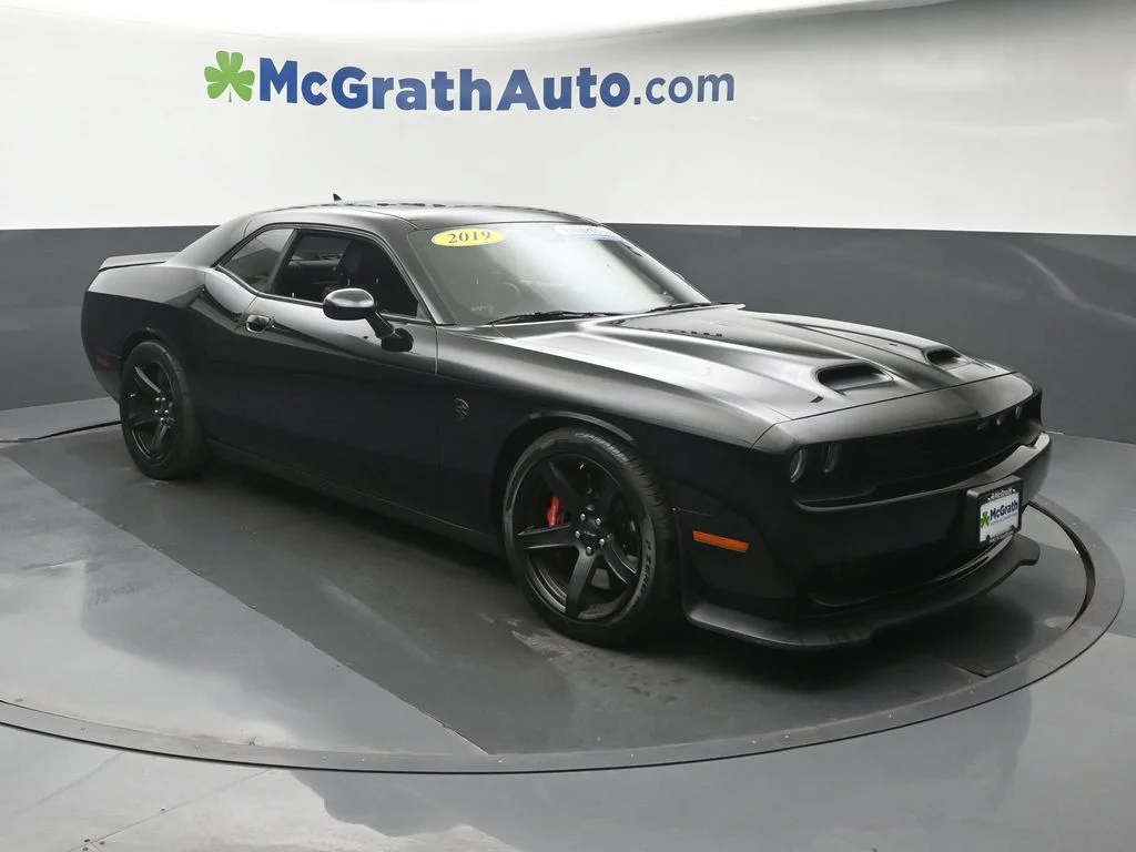 Used 2019 Black Dodge SRT Hellcat Redeye image 2