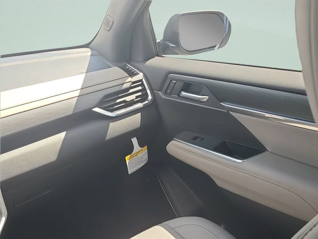 New 2026 Sterling Metallic GMC Elevation image 12