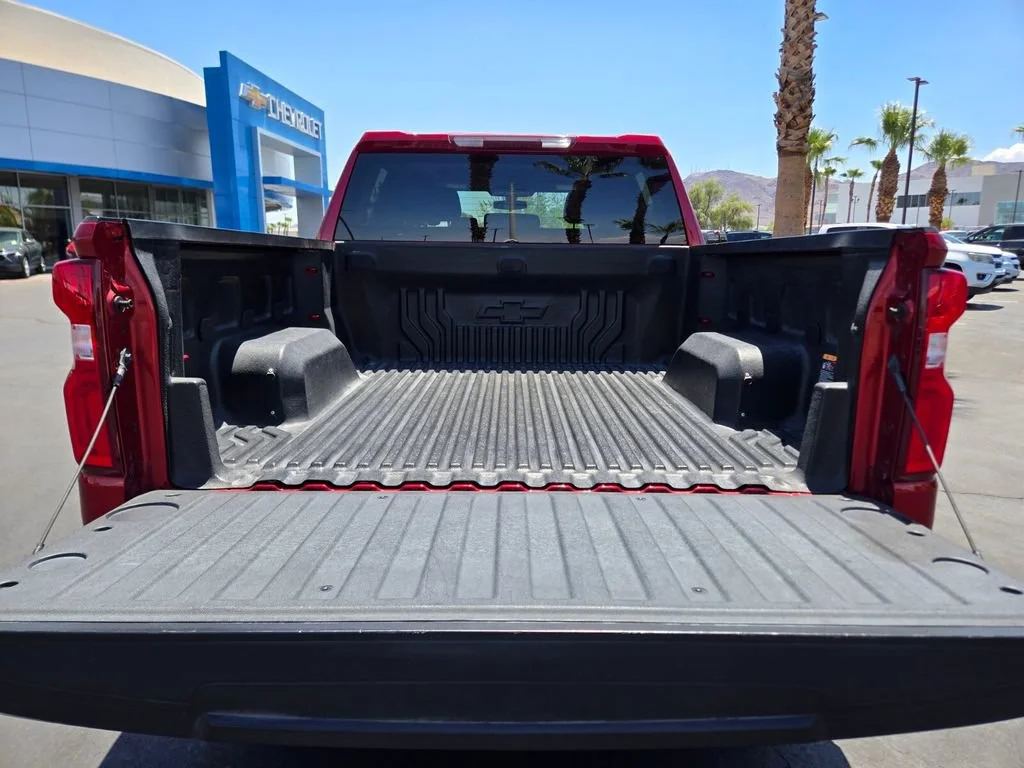 Used 2022 Cherry Red Tintcoat Chevrolet Custom image 13