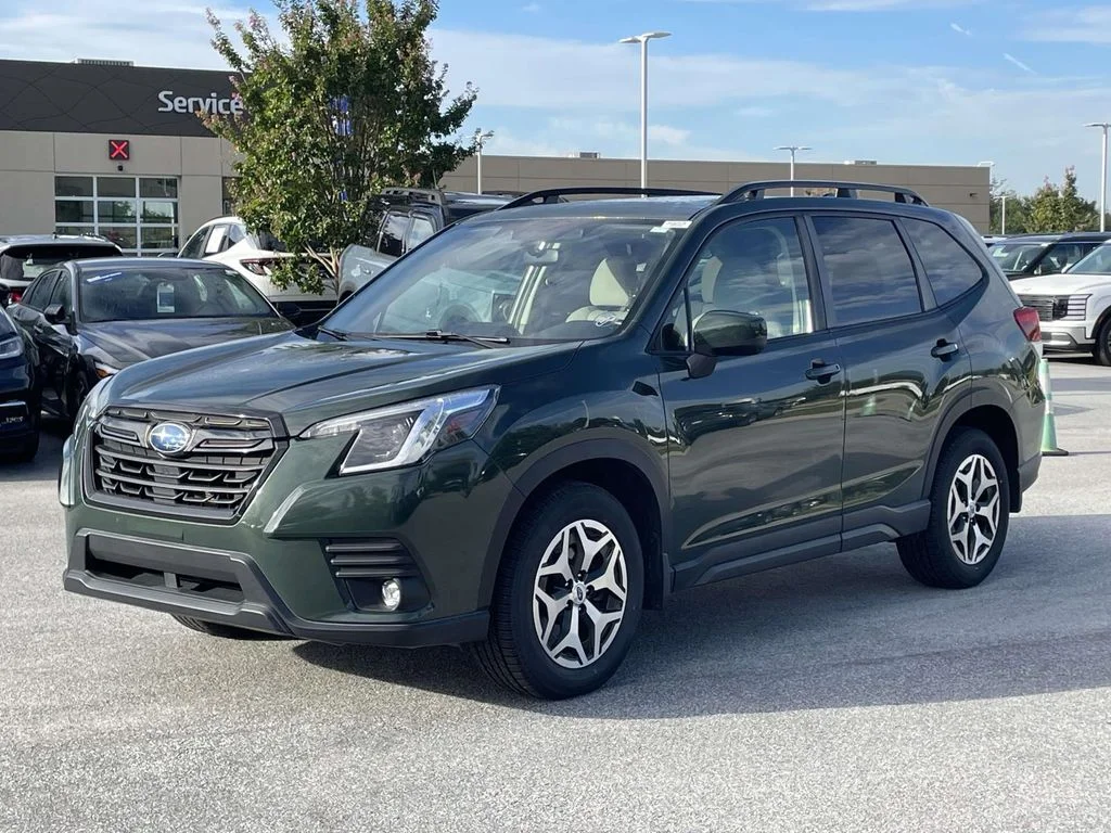 Used 2024 Cascade Green Silica Subaru Premium image 25
