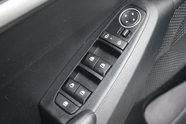 Used 2025 White Kia LX image 18