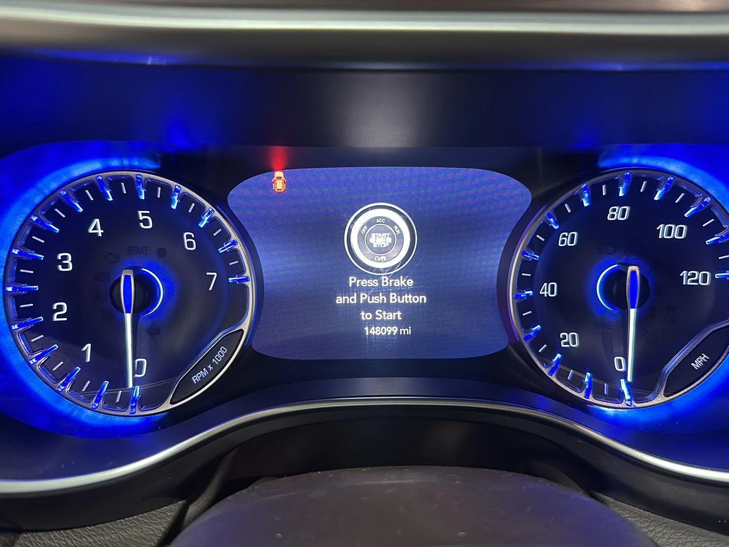 Used 2018 Molten Silver Chrysler Touring L Plus image 19