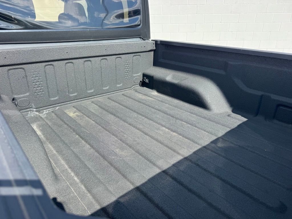 Used 2020 Black Jeep Sport image 15