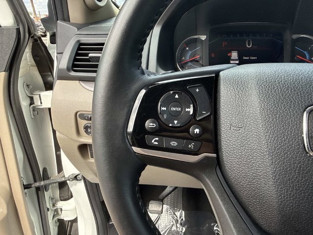 Used 2021  Honda EX-L image 32