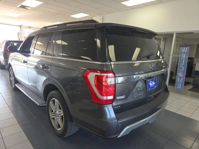 Used 2018 Magnetic Ford XLT image 3