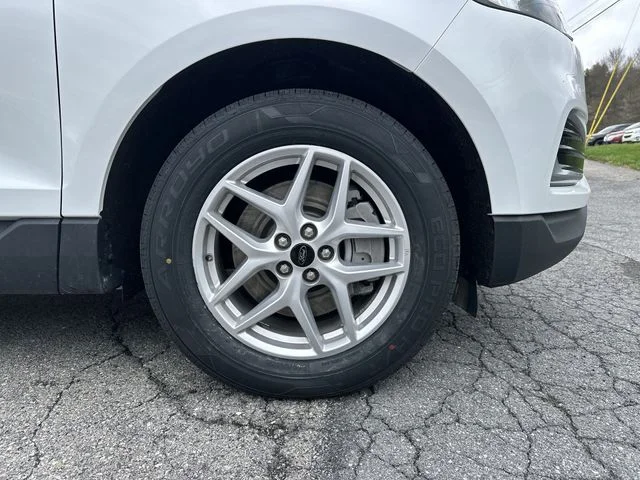 Used 2024 White Ford SEL image 20