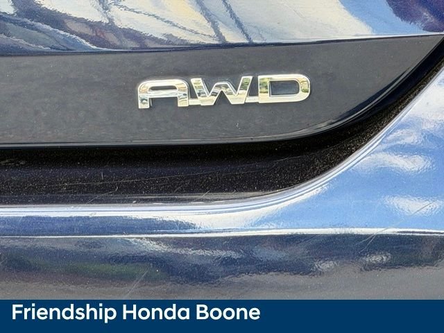 Used 2023 Blue Toyota L image 13