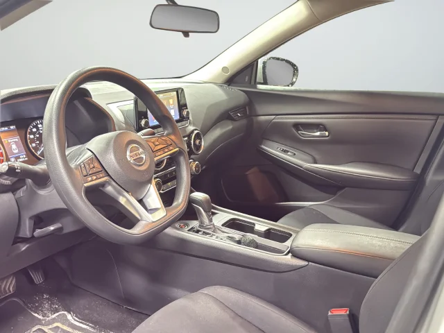 Used 2023 Silver Nissan S image 9