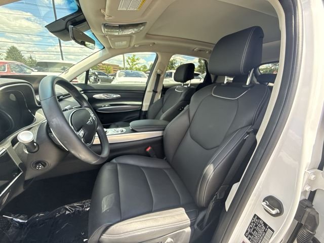 Certified Used 2023 White Genesis 2.5T image 11