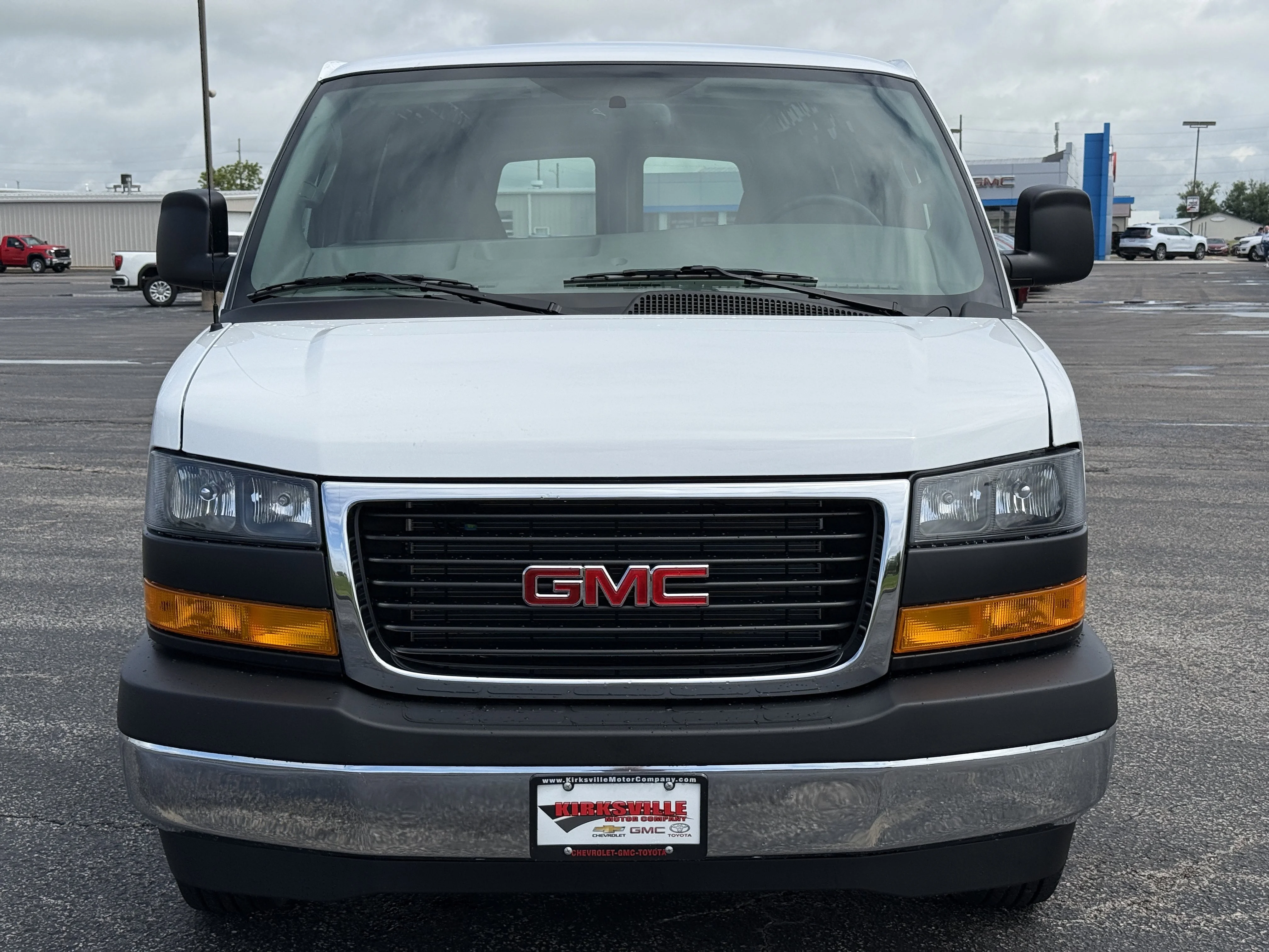 2026 GMC Savana Cargo Work Van - Photo 10