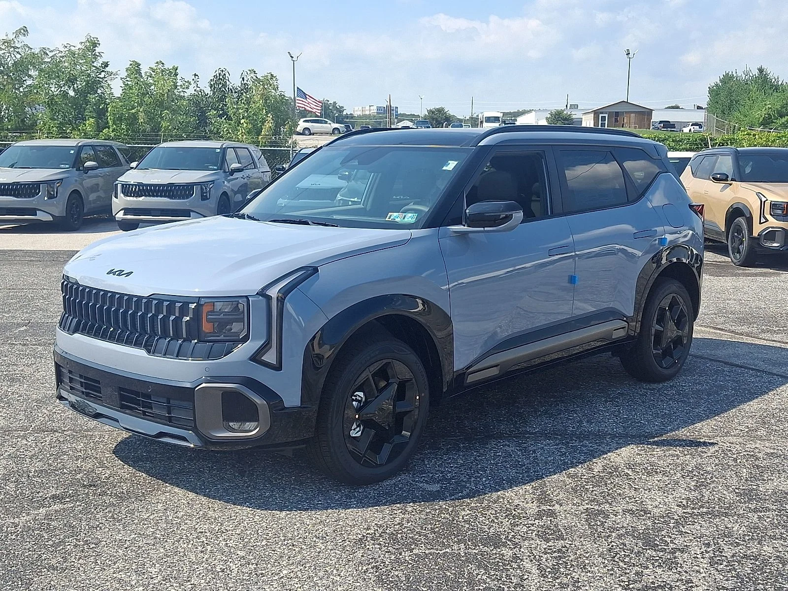 New 2027 Gray Kia X-Line S image 6