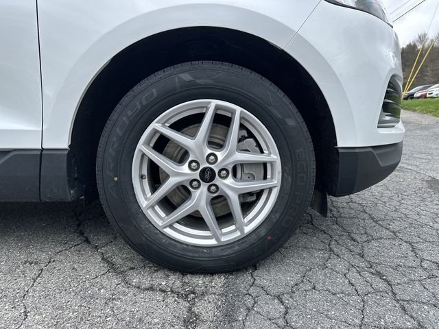 Used 2024 White Ford SEL image 20