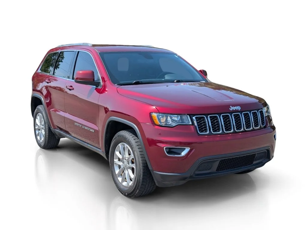 Used 2021 Red Jeep Laredo E image 3