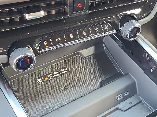 2027 Chevrolet Tahoe RST - Photo 37