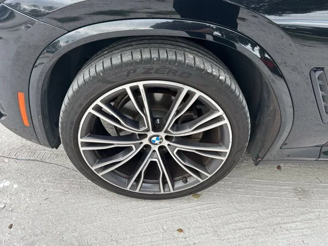 Used 2022 Black Sapphire Metallic BMW xDrive30i image 20