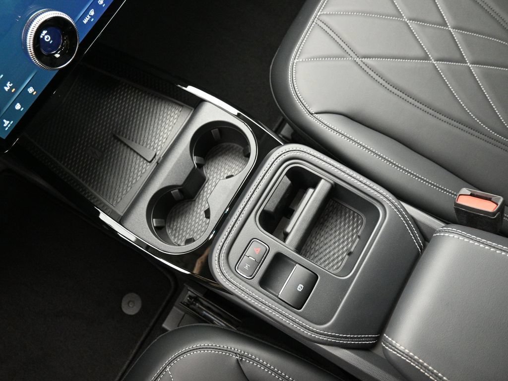 Used 2025 Blue Ford Select image 20