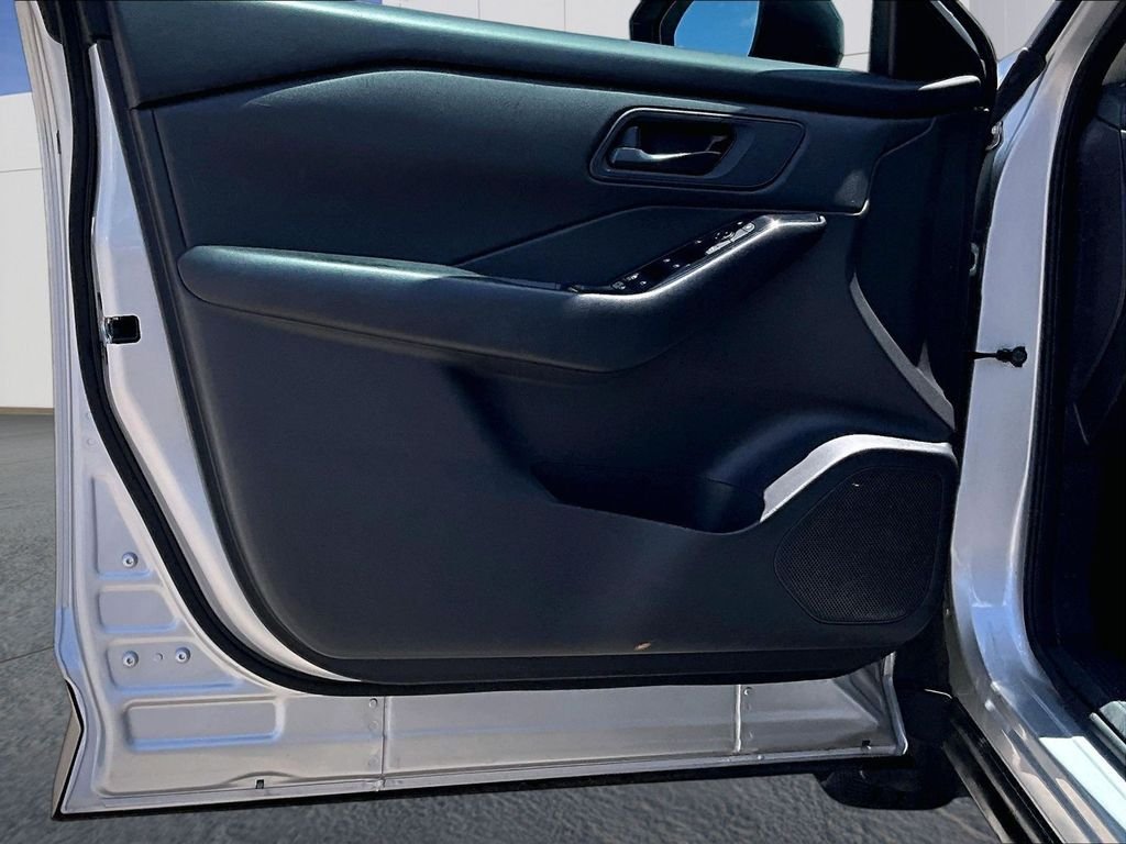 Used 2024 Silver Nissan S image 19