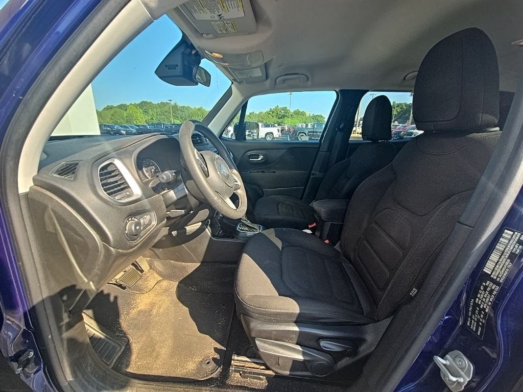 Used 2018 Blue Jeep Latitude image 1
