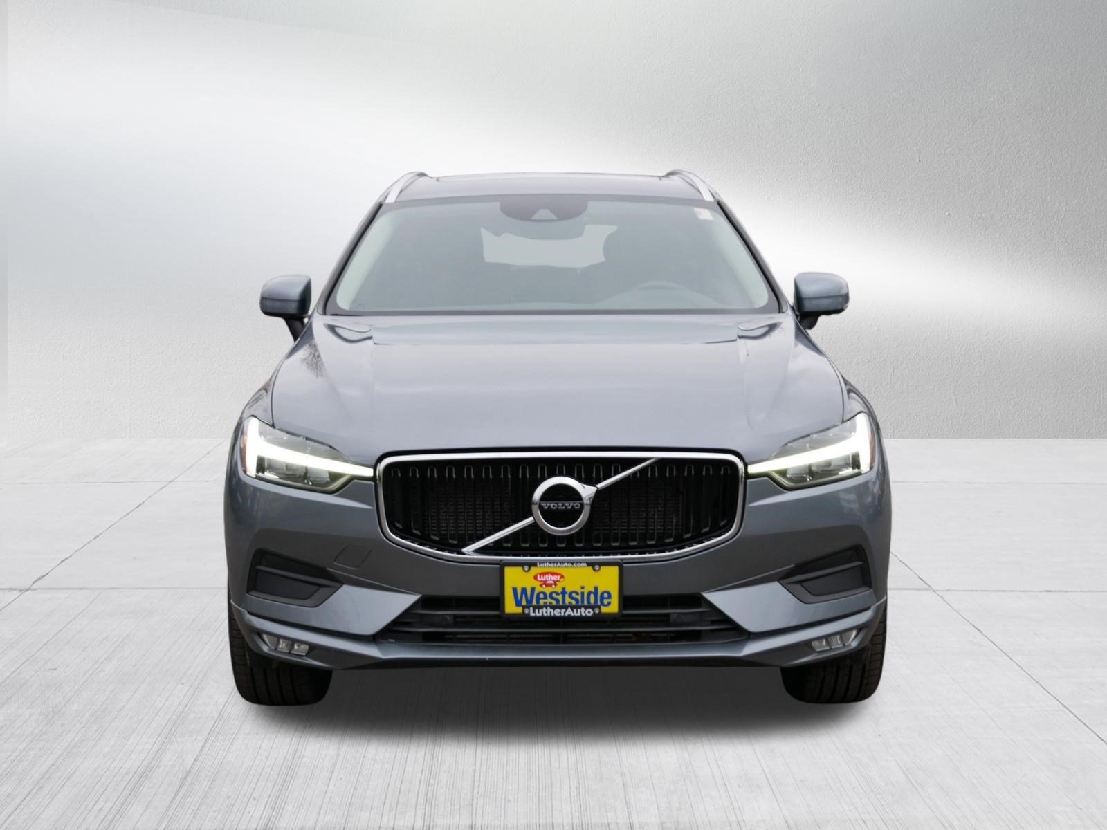 Used 2021 Volvo XC60 Momentum with VIN YV4102RK8M1828654 for sale in Saint Louis Park, Minnesota