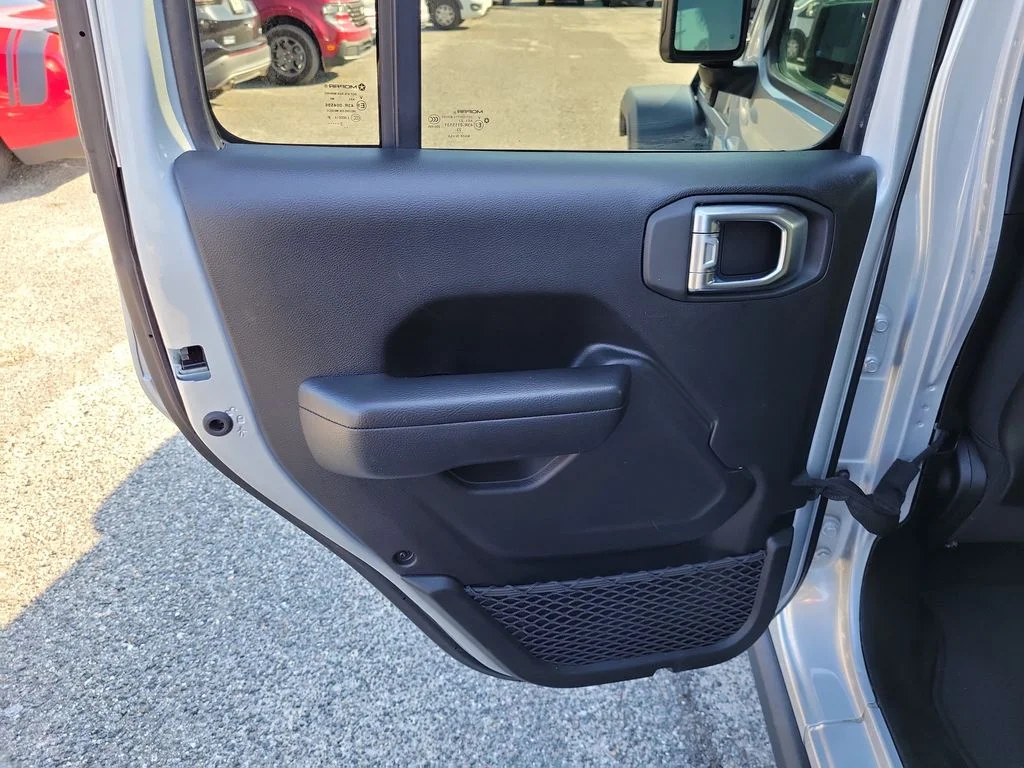 Used 2024 Silver Zynith Clearcoat Jeep Rubicon 4xe image 20