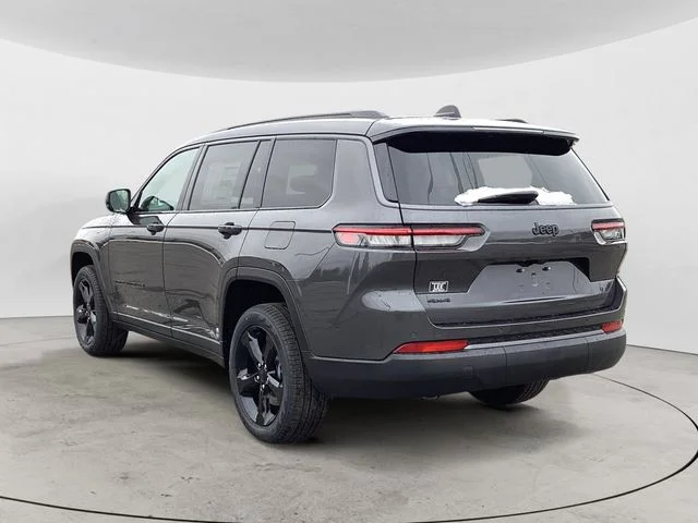 New 2026 Gray Metallic Jeep L LIMITED 4X4 image 3