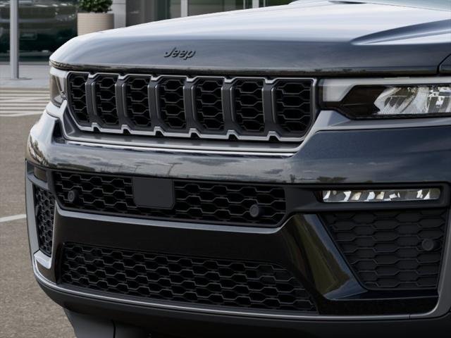 New 2026 Diamond Black Crystal Pearl-Coat Exterior Paint Jeep  image 37