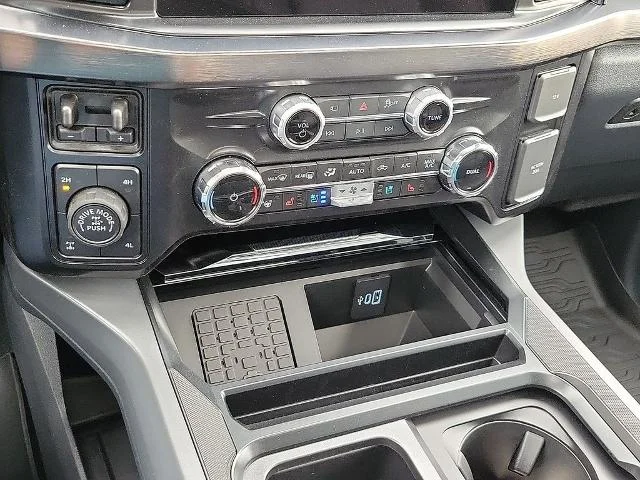 New 2026 Agate Black Metallic Ford F-250® Lariat® image 16