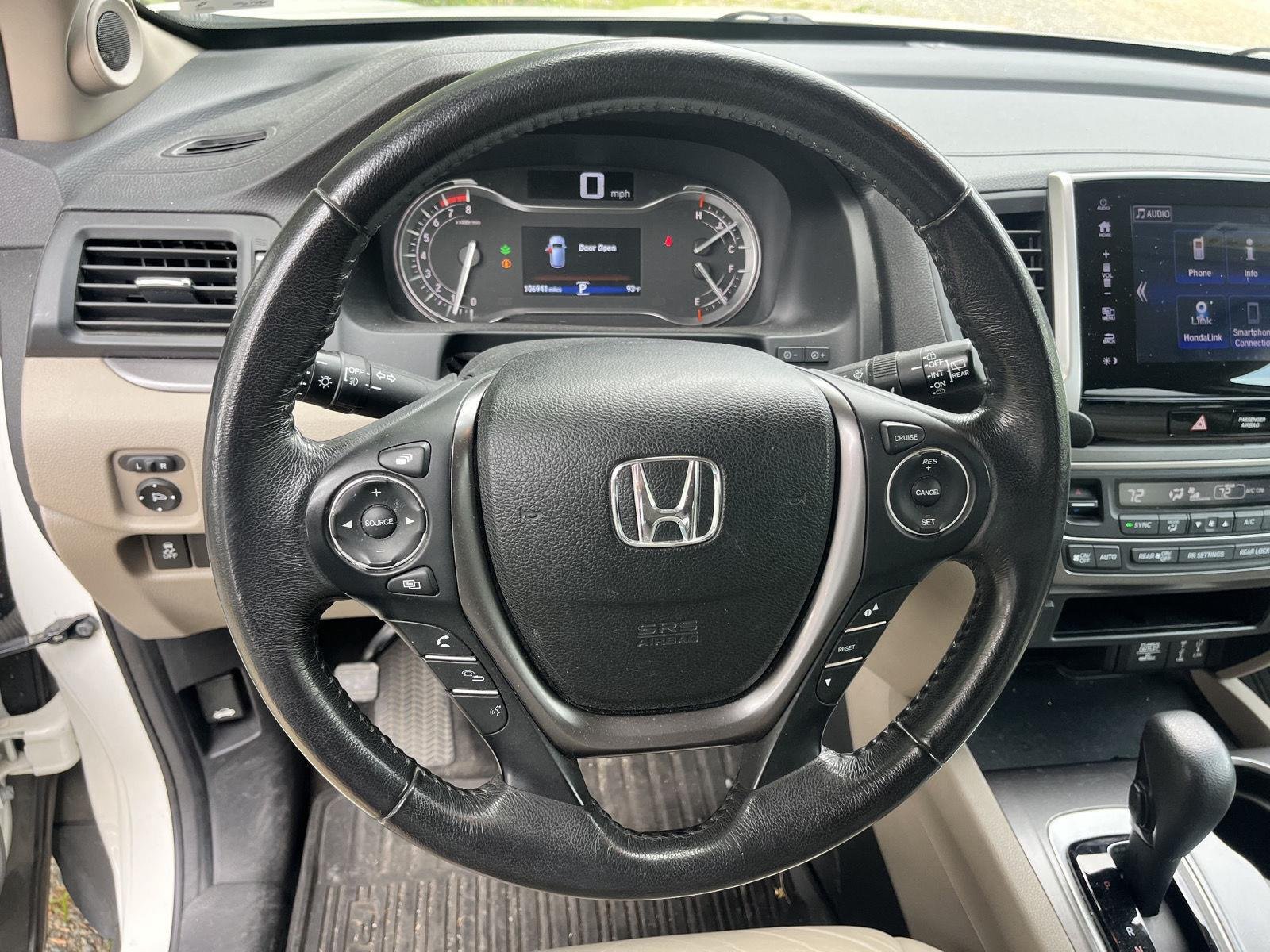 Used 2018 White Diamond Pearl Honda EX-L image 17