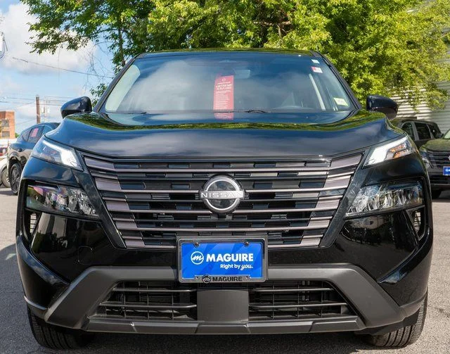 Used 2026 Black Nissan SV image 4