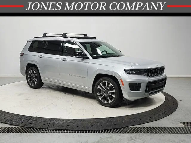 2023 Jeep Grand Cherokee L Overland 4x4's photo