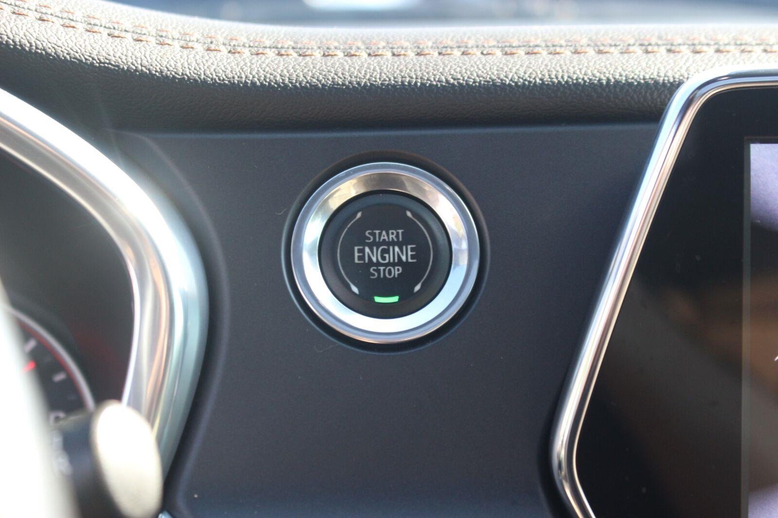 Used 2020 BLACK Chevrolet Premier image 31
