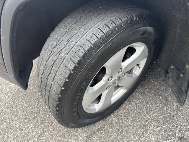 Used 2012 Black Jeep Laredo image 34