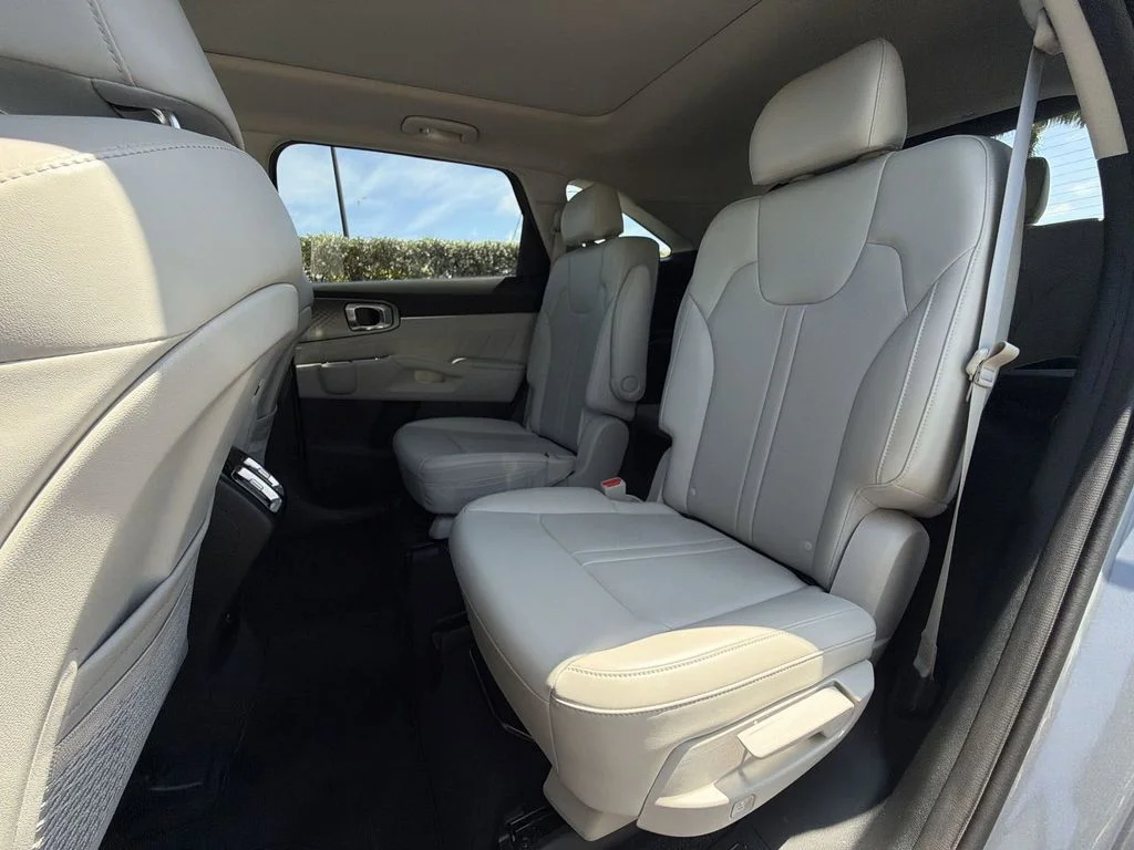 Used 2023 Silver Kia SX image 43